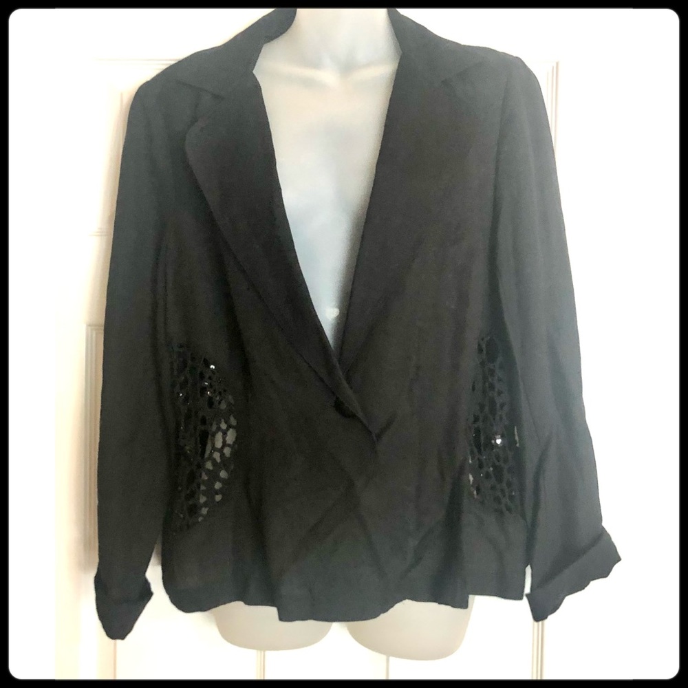 DT Collection Linen Blend Black Blazer with crochet side panels.